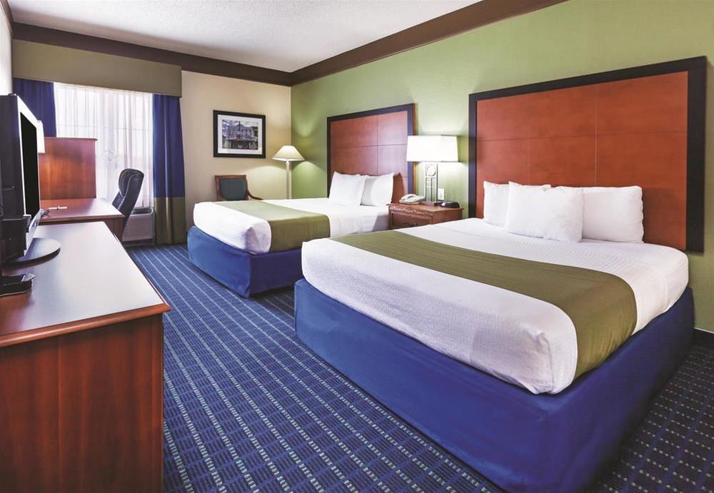 Comfort Inn & Suites Shawnee North Near I-40 Exteriér fotografie