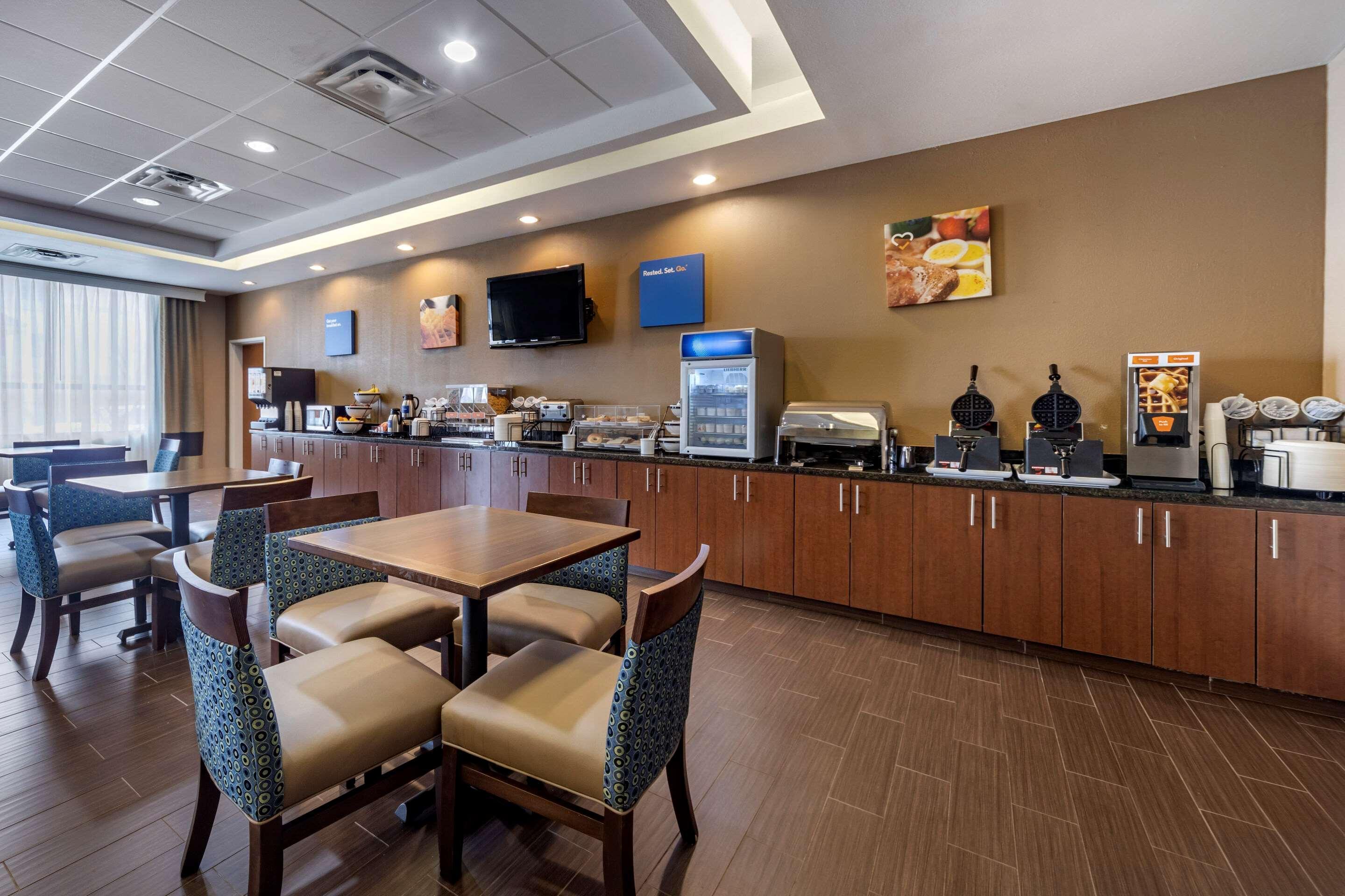 Comfort Inn & Suites Shawnee North Near I-40 Exteriér fotografie