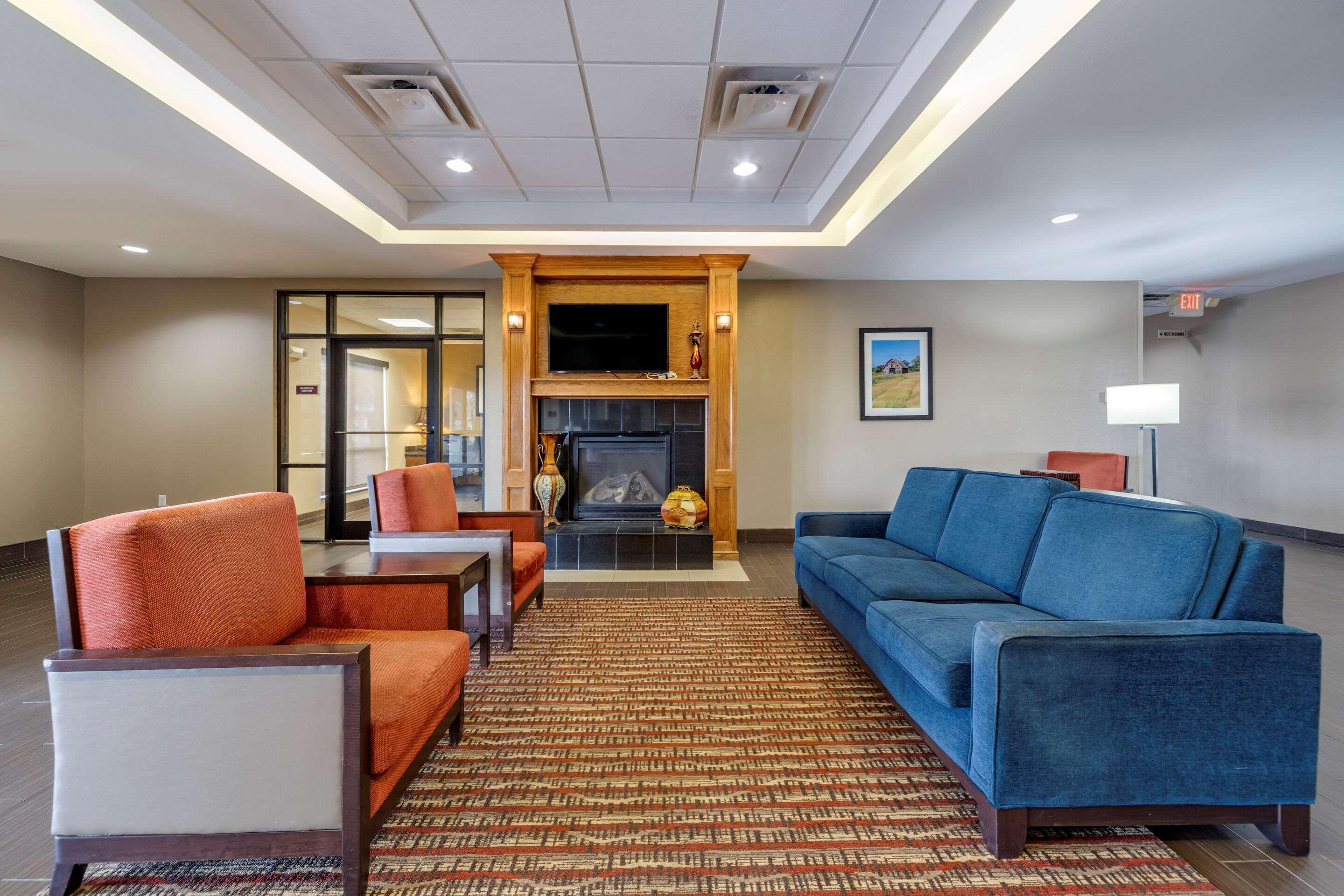 Comfort Inn & Suites Shawnee North Near I-40 Exteriér fotografie