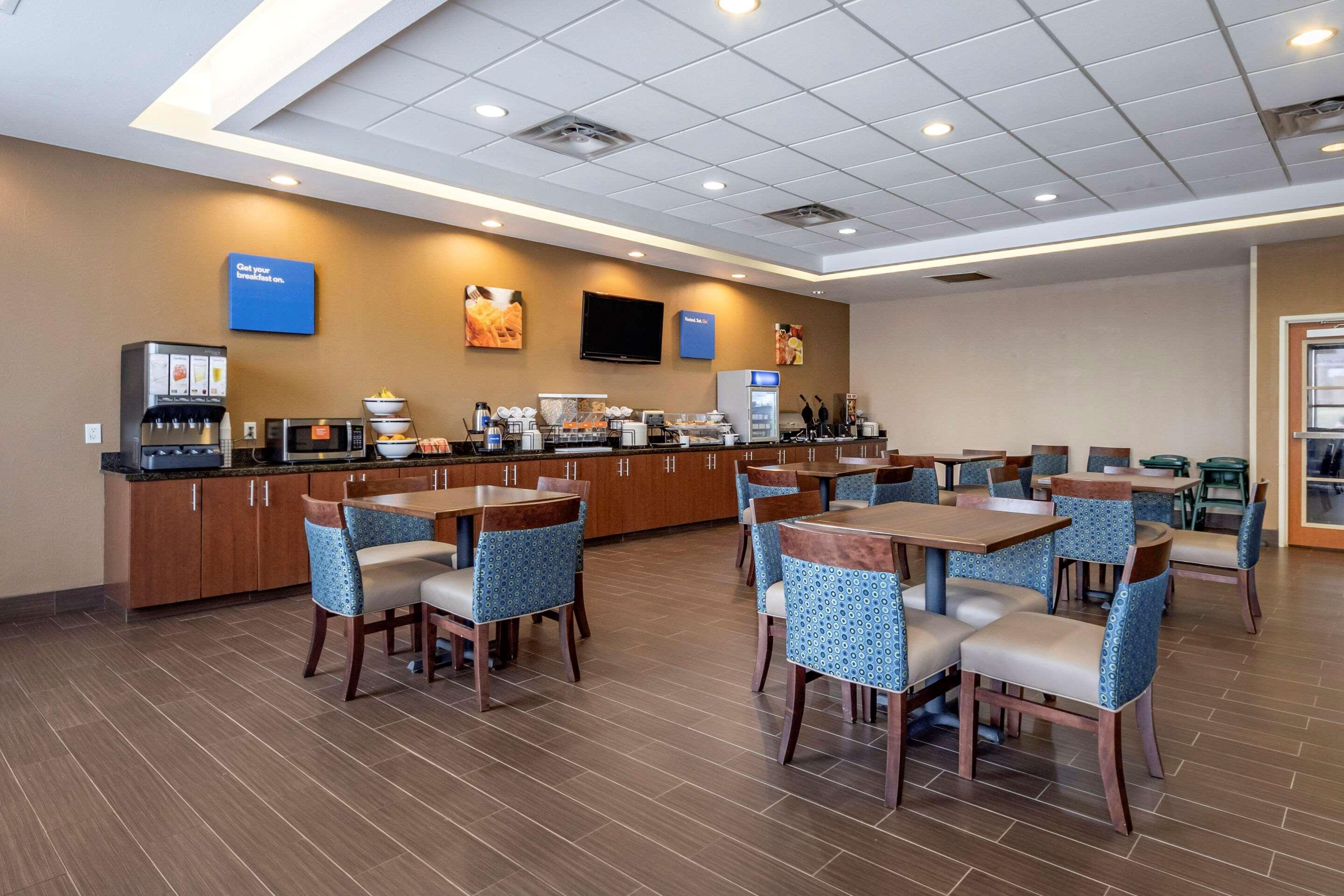 Comfort Inn & Suites Shawnee North Near I-40 Exteriér fotografie