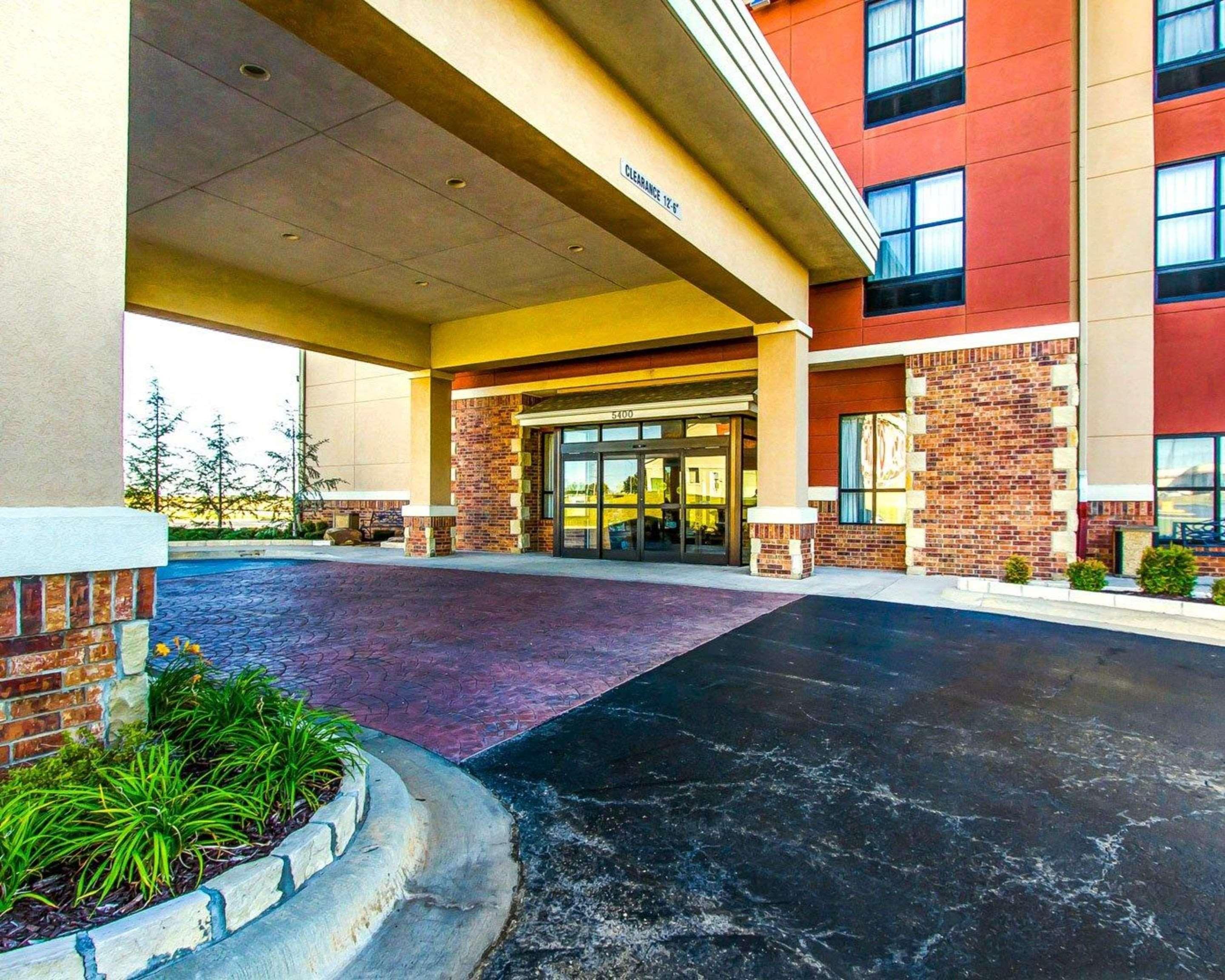 Comfort Inn & Suites Shawnee North Near I-40 Exteriér fotografie
