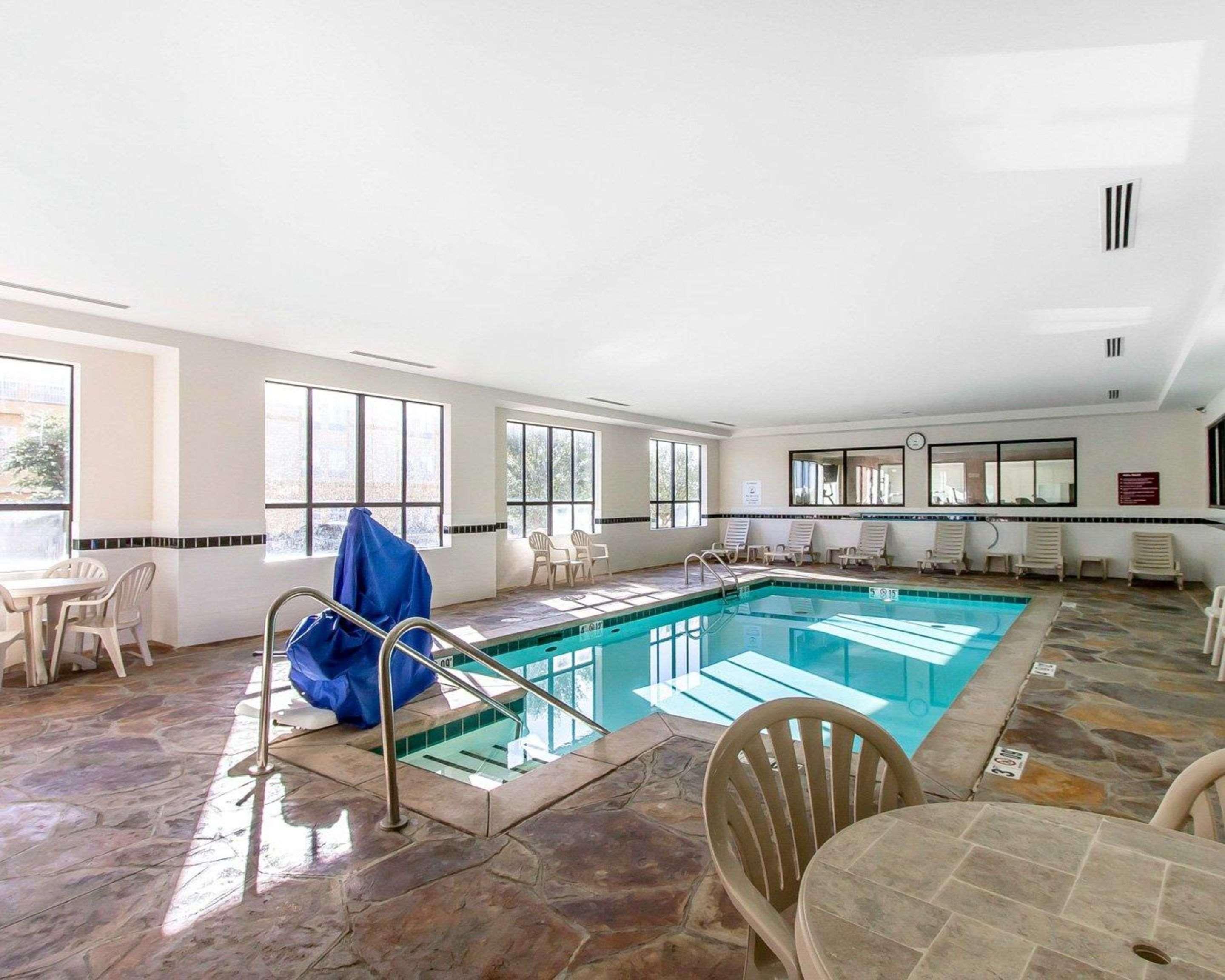 Comfort Inn & Suites Shawnee North Near I-40 Exteriér fotografie